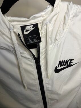Nike White Windbreaker Jacket with Black Logo